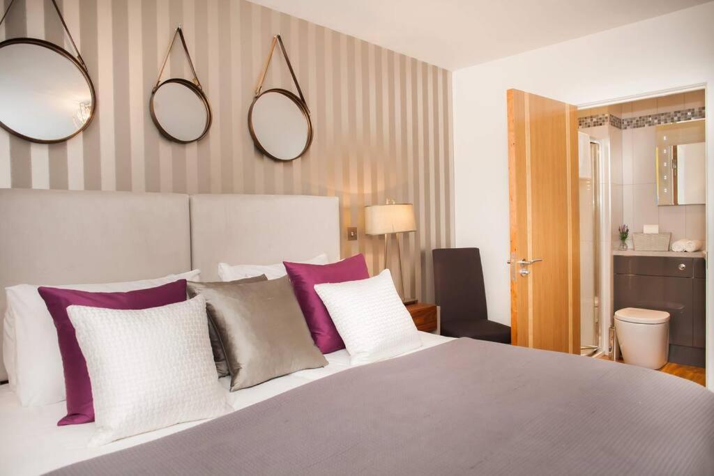 Stylish And Central Two Bedroom & Two Bathroom Apartment With Free Parking Exterior photo